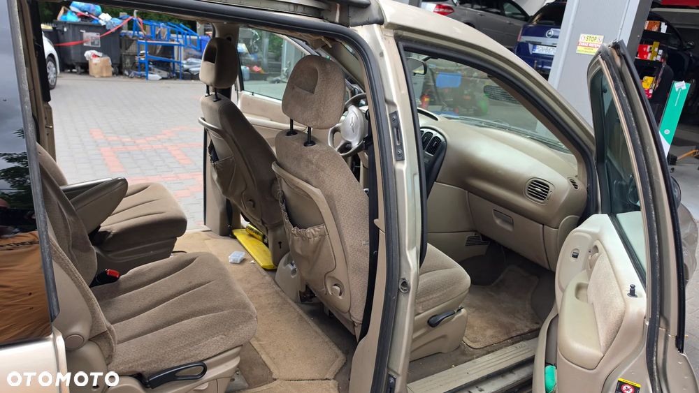 Chrysler Grand Voyager 2.5L CRD SE - 4