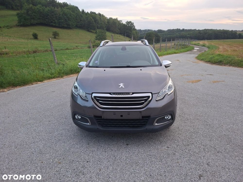 Peugeot 2008 1.2 Pure Tech Style S&S - 2
