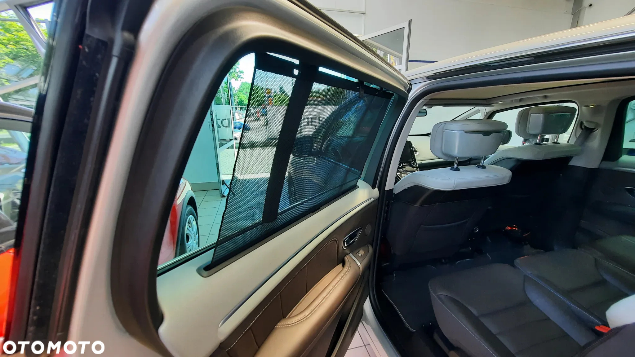 Renault Espace 1.6 dCi Energy Initiale Paris EDC 7os - 14