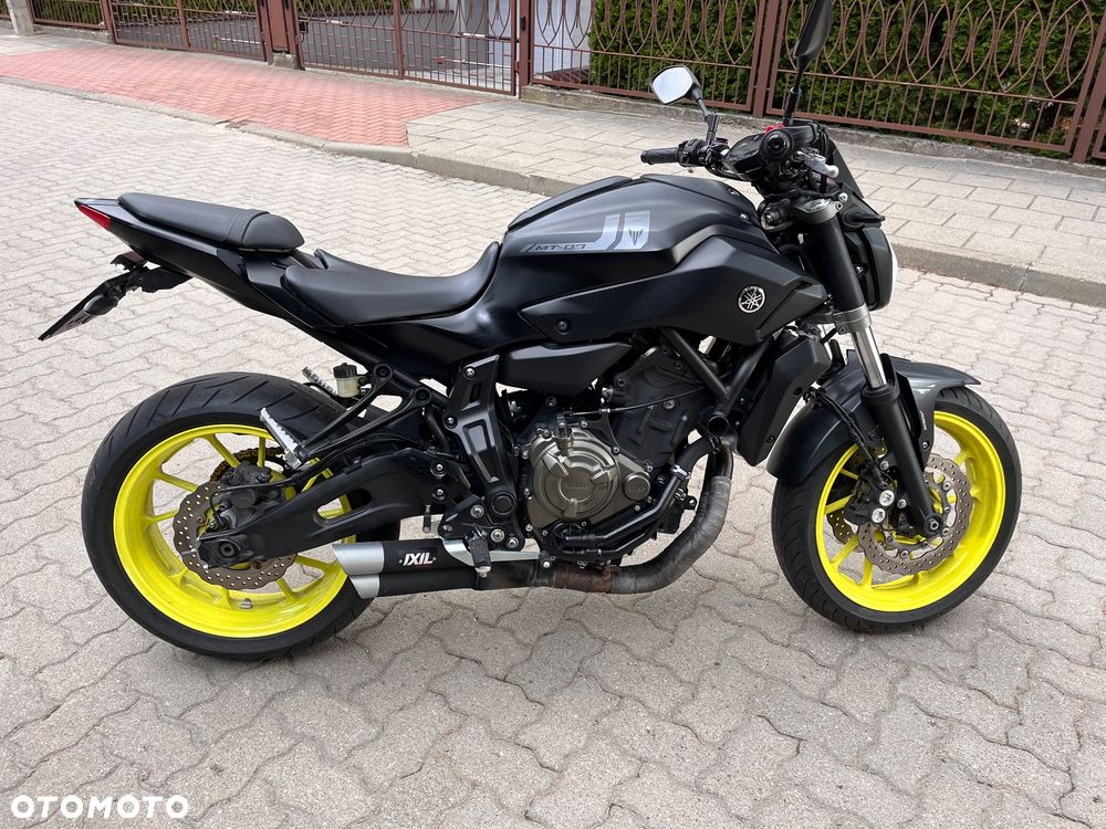 Yamaha MT - 6