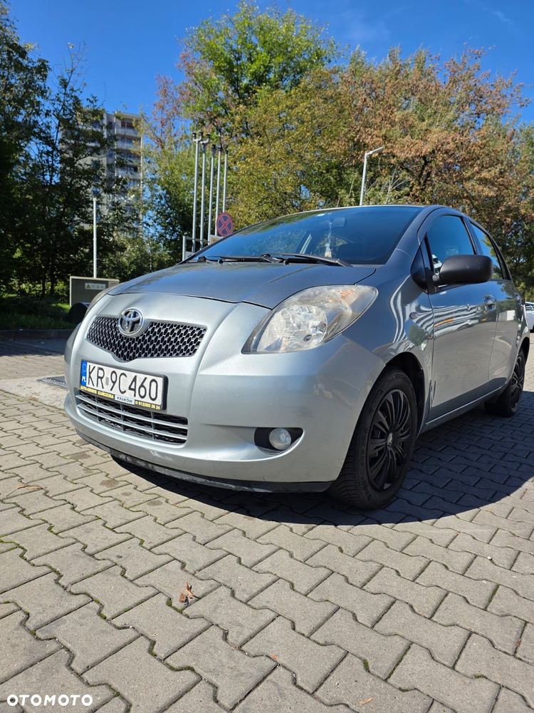 Toyota Yaris - 13