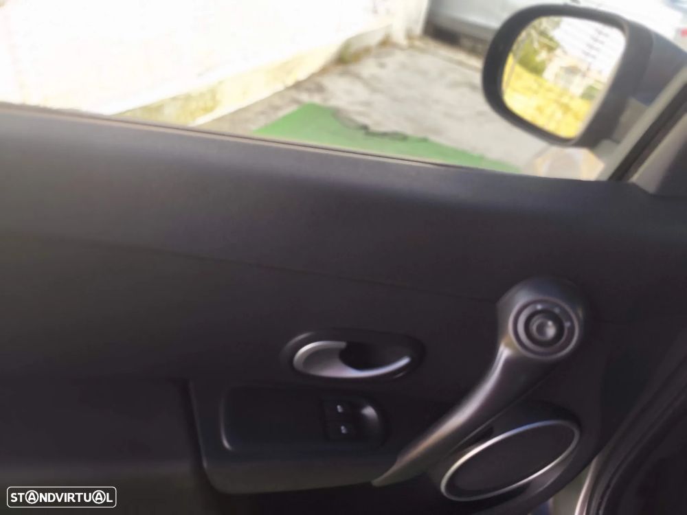 Renault Clio Break 1.5 dCi Dynamique S - 18