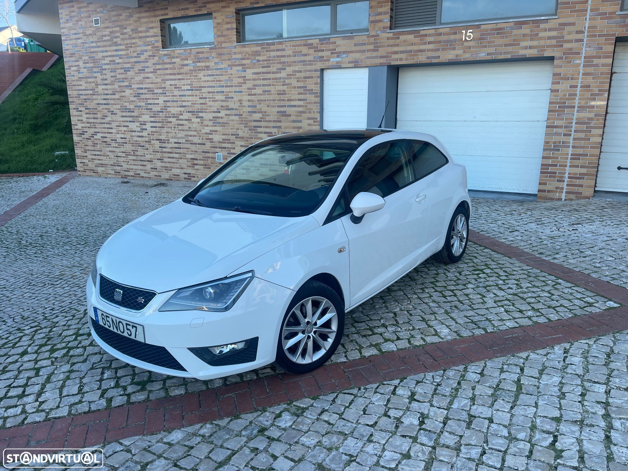 SEAT Ibiza SC 1.6 TDi FR - 1