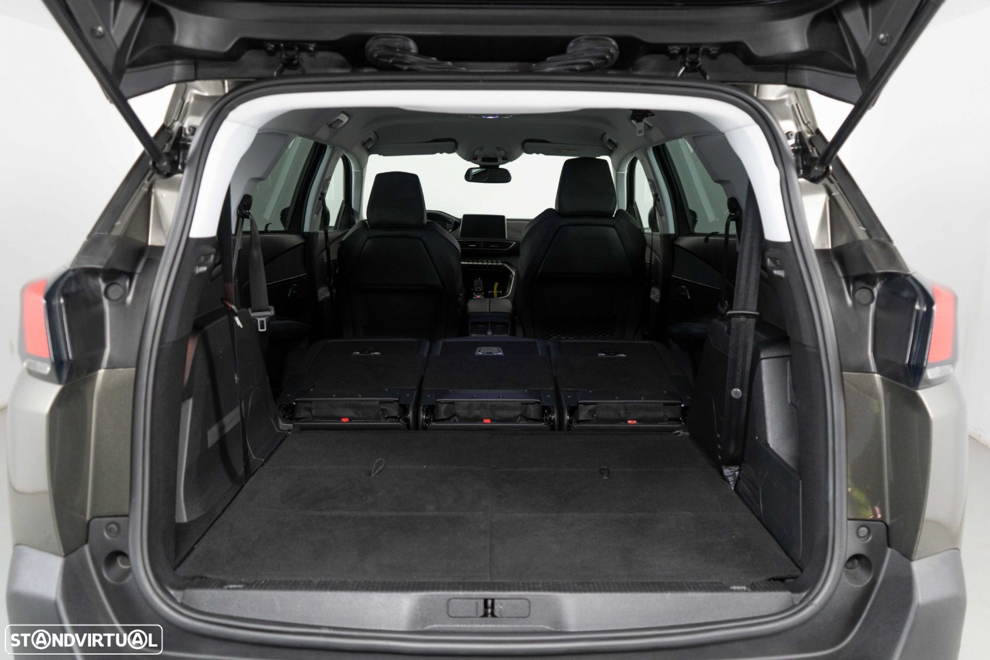 Peugeot 5008 1.2 PureTech Allure EAT8 - 16