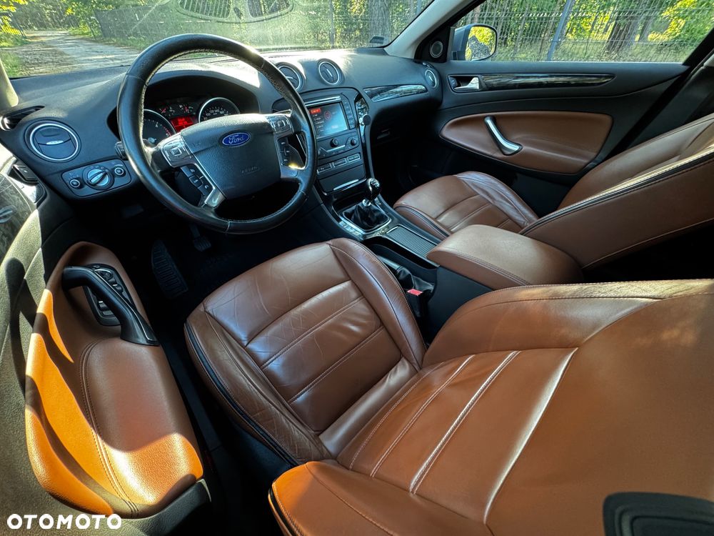Ford Mondeo - 11