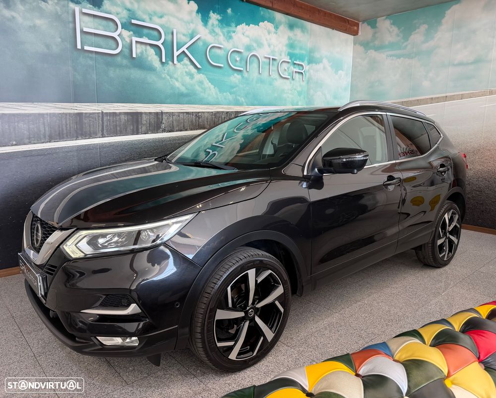 Nissan Qashqai 1.5 dCi N-Connecta J18+Led - 1