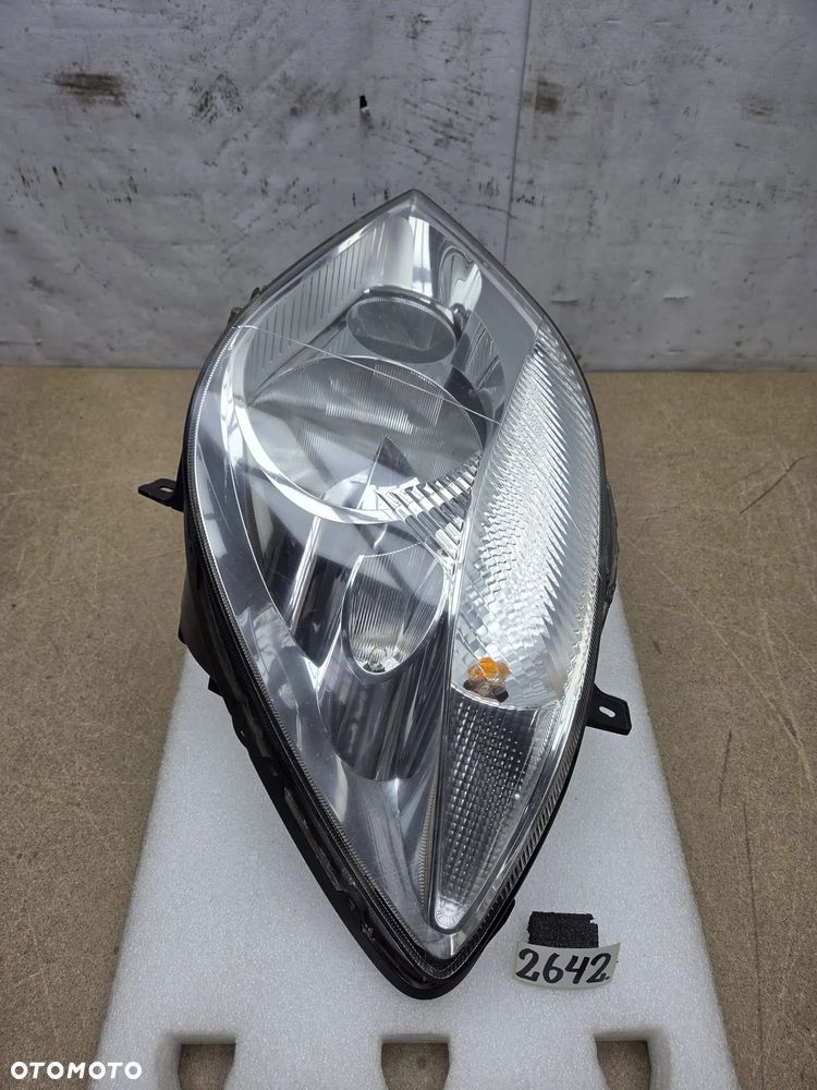 Mercedes Sprinter W906 A9068200161 lampa lewy lewa przód przednia - 9