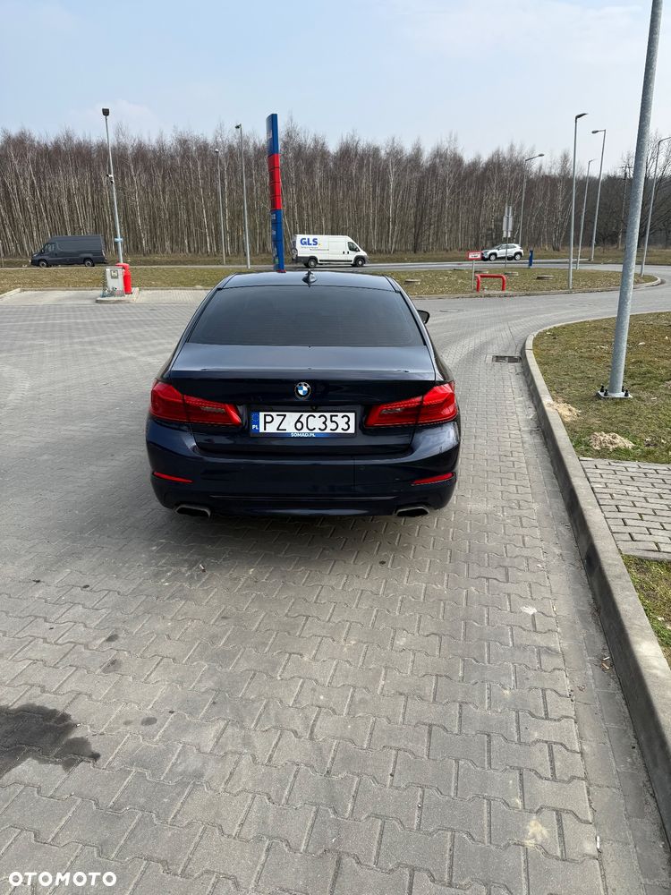 BMW Seria 5 540i xDrive Luxury Line sport - 12