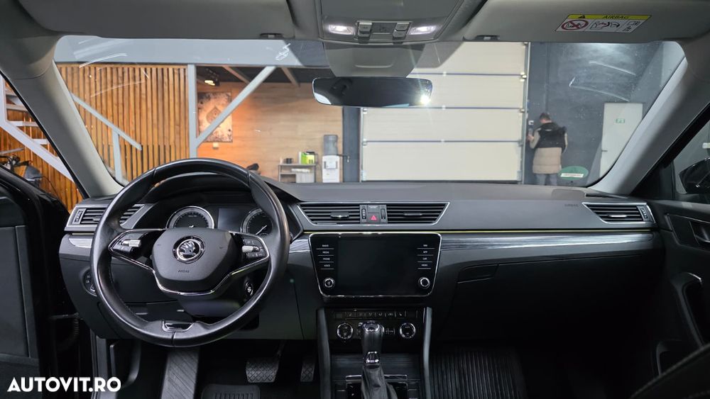 Skoda Superb 2.0 TDI DSG Premium Edition - 18