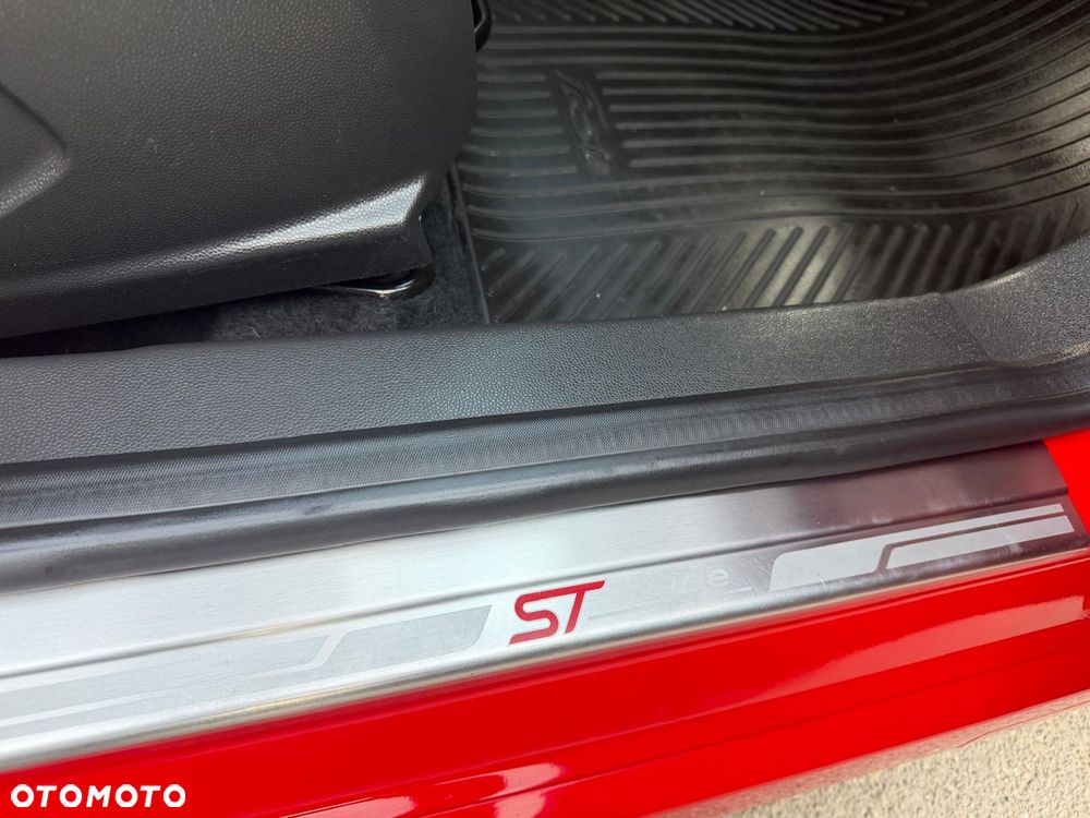 Ford Fiesta 1.0 EcoBoost S&S ST-LINE - 17