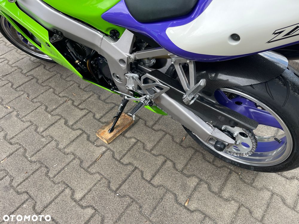 Kawasaki ZX - 28
