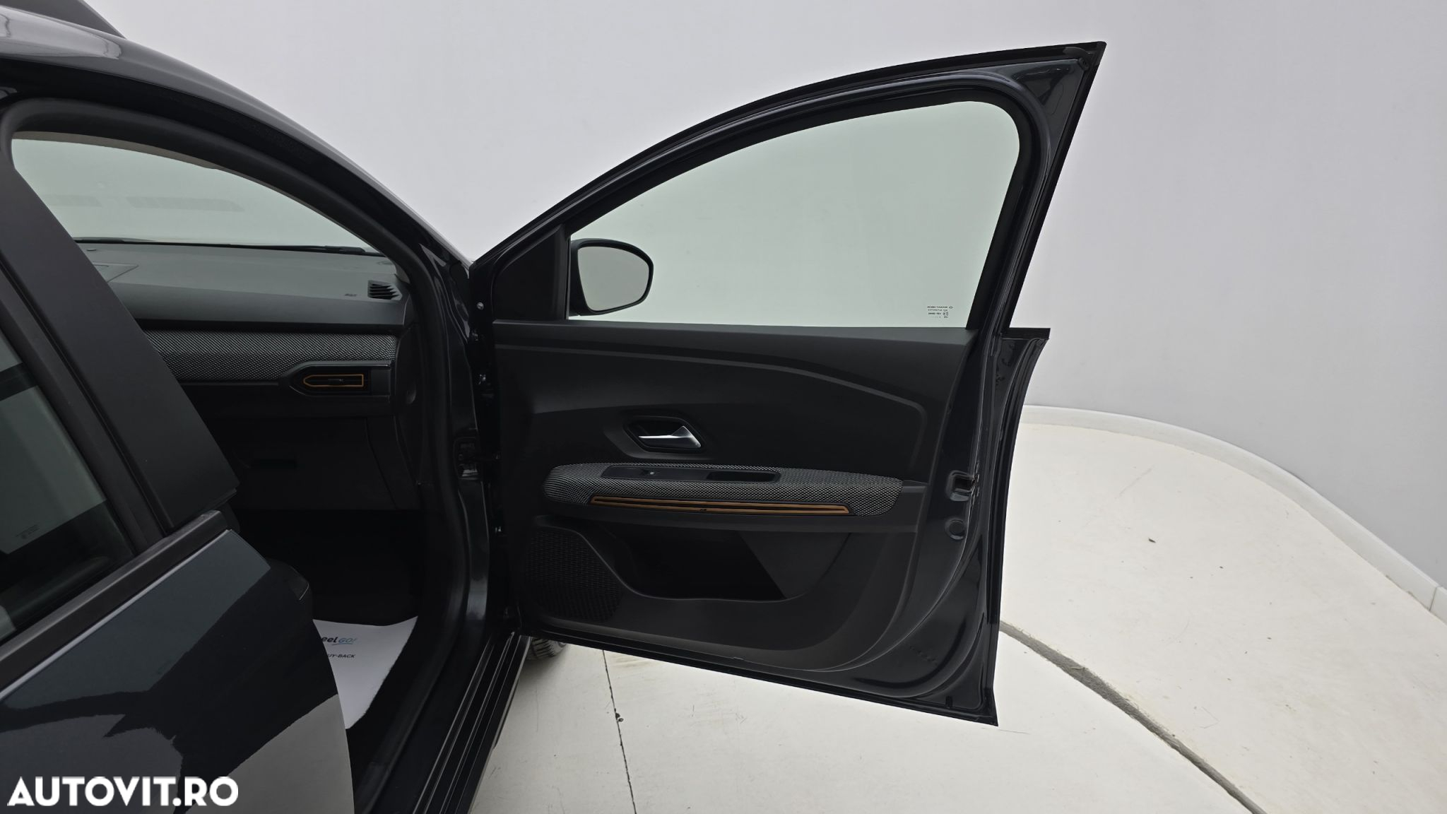 Dacia Sandero Stepway TCe 90 MT6 Comfort - 18