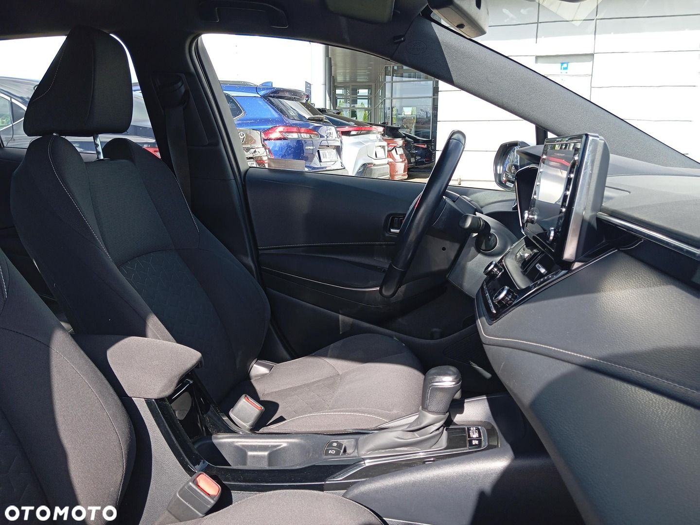 Toyota Corolla 1.8 Hybrid Comfort - 8