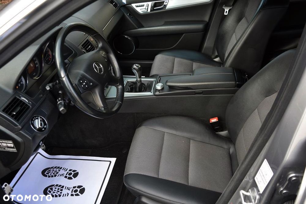 Mercedes-Benz Klasa C 200 Kompressor Avantgarde - 30