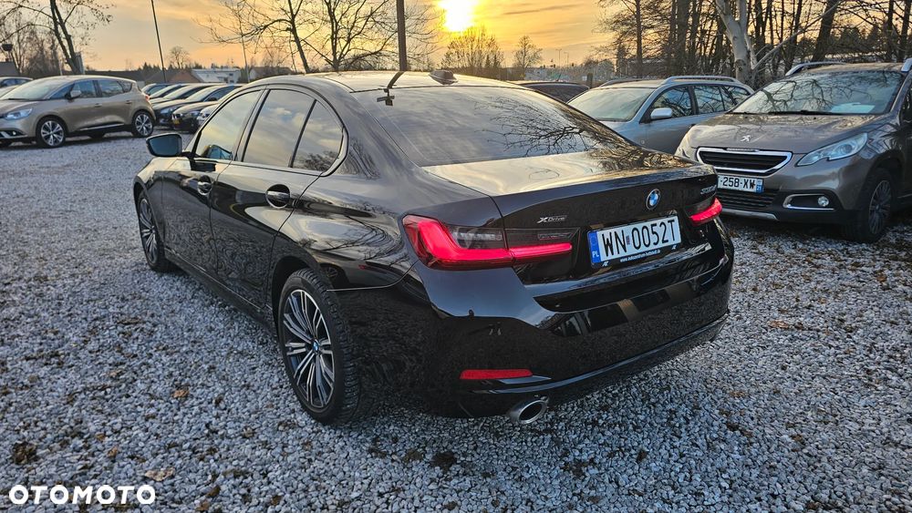 BMW Seria 3 330d xDrive Advantage sport - 4