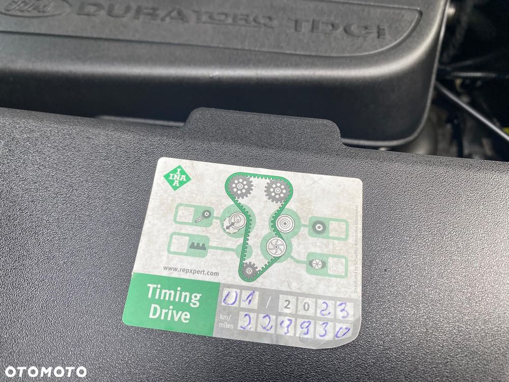 Ford S-Max 2.0 TDCi DPF Champions Edition - 32