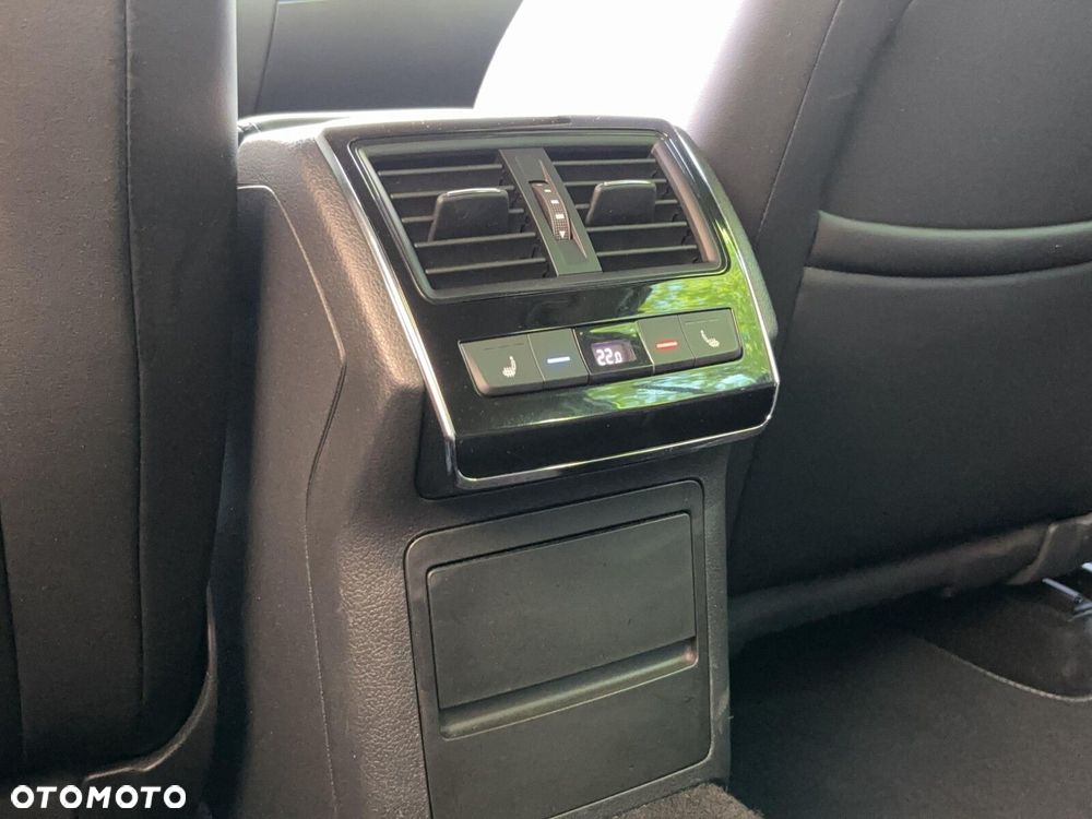 Skoda Superb 2.0 TDI SCR 4x4 Sportline DSG - 19