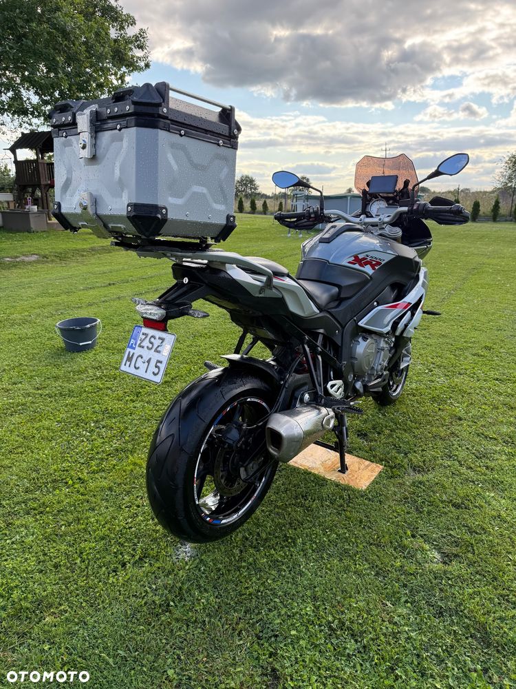 BMW XR - 7