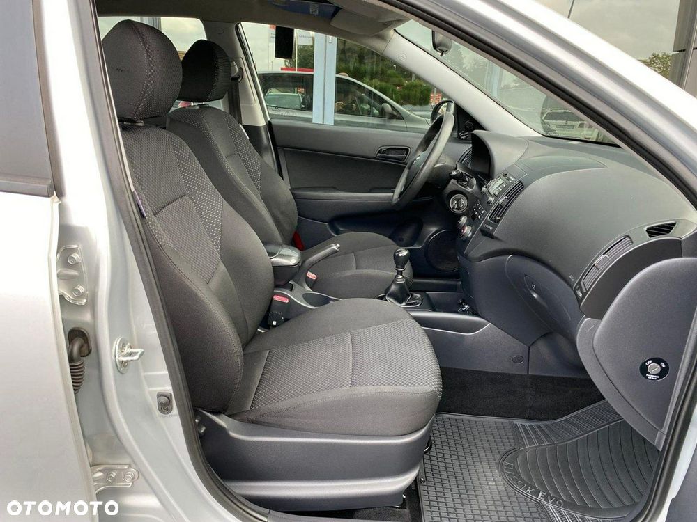 Hyundai i30 1.4 Classic + - 13