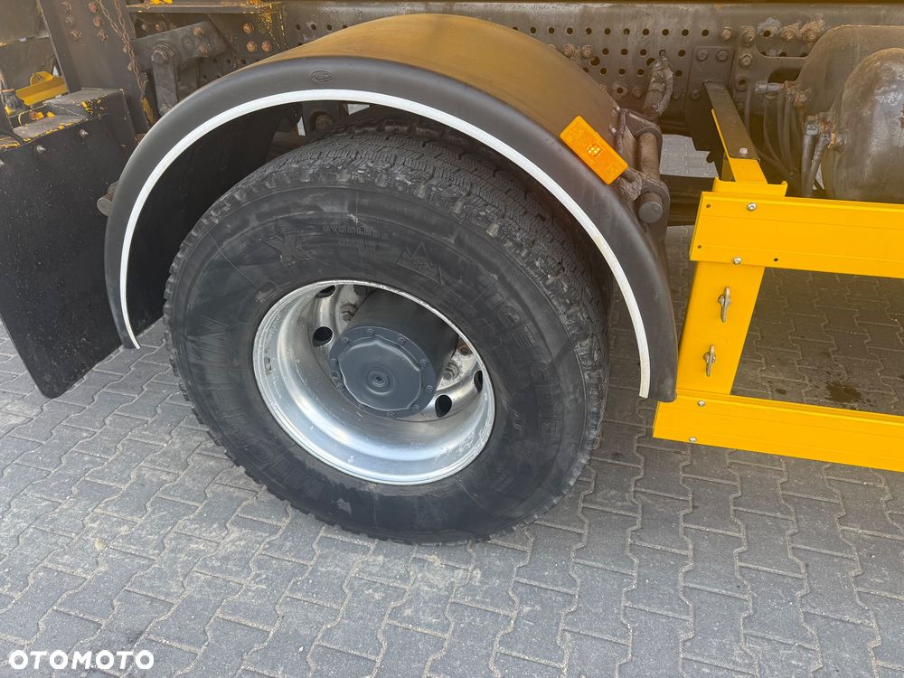 Mercedes-Benz Arocs 240 , 4x4 - 13