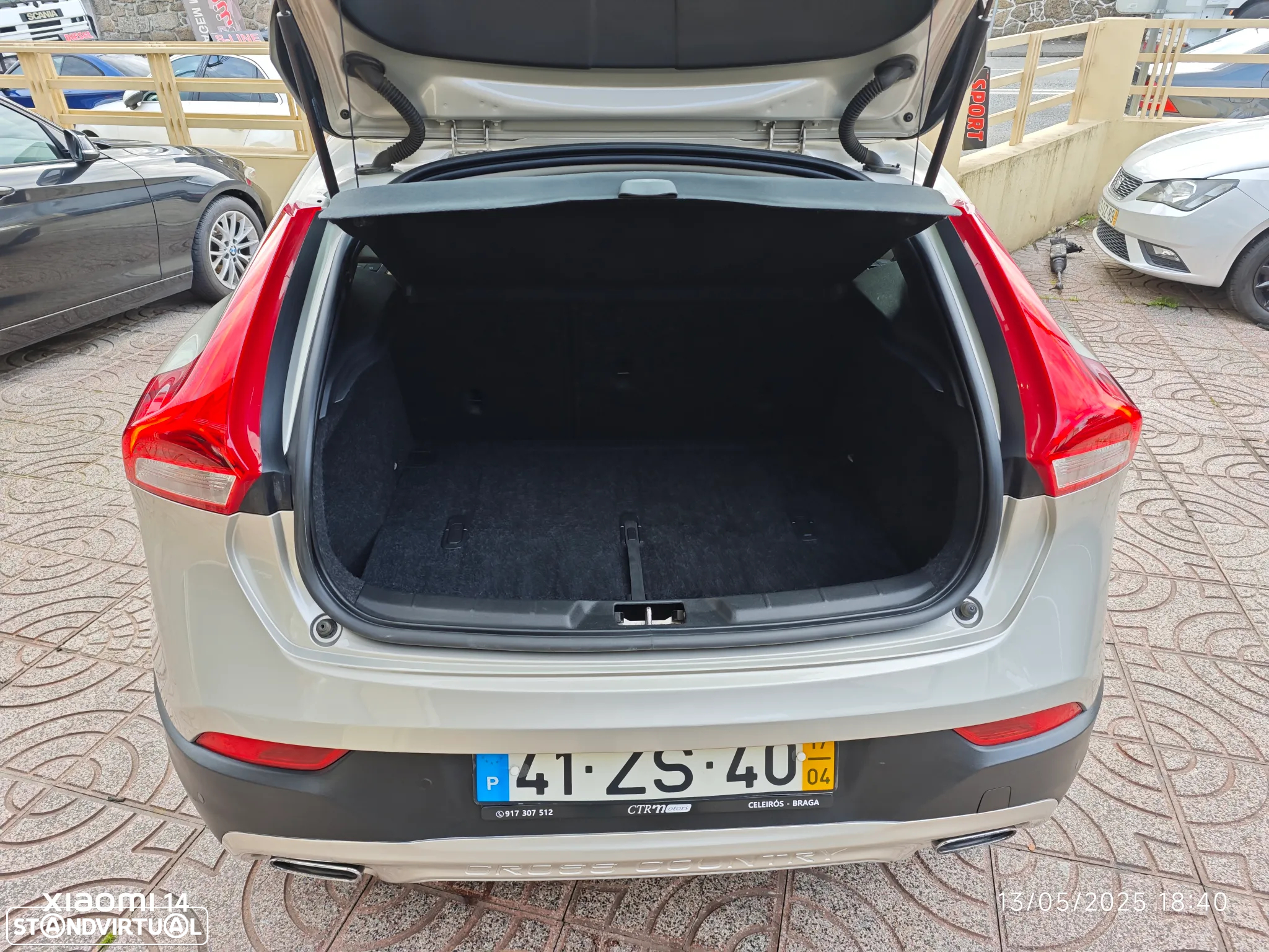 Volvo V40 Cross Country 1.5 T3 Summum Geartronic - 39
