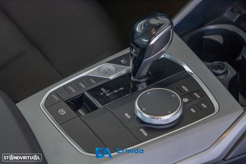 BMW 330 e Auto - 42