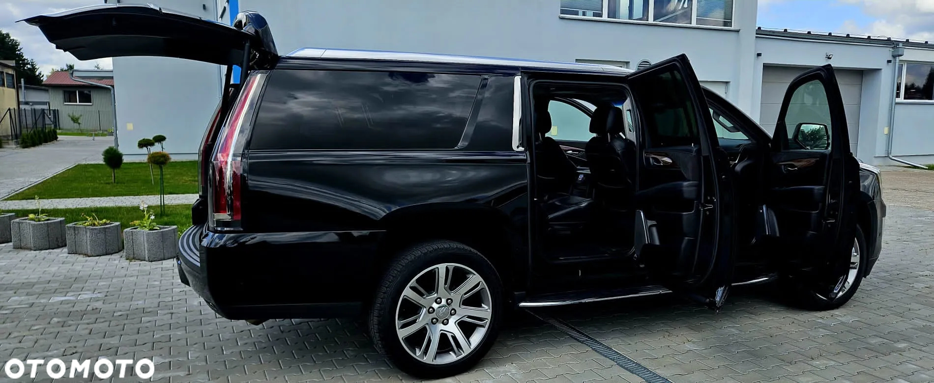 Cadillac Escalade - 7