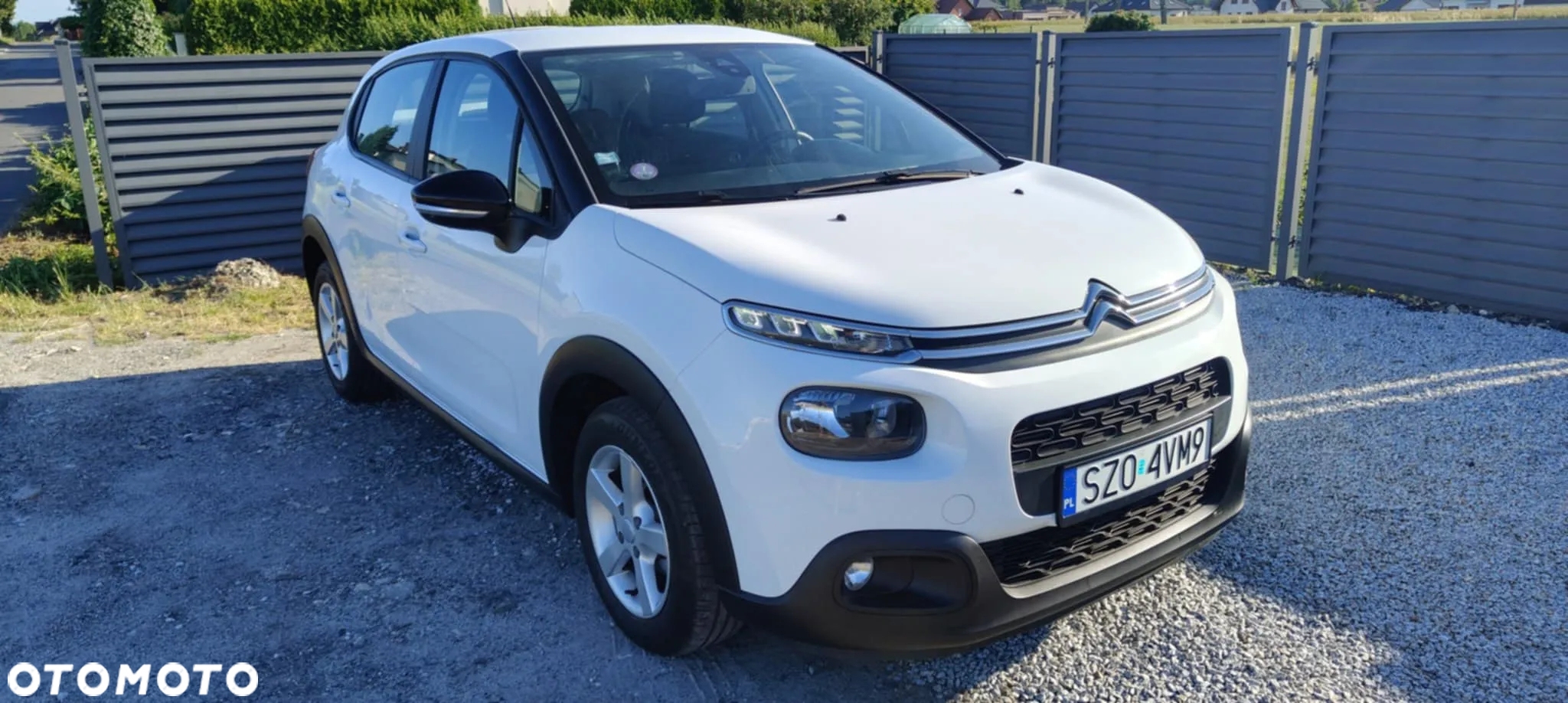 Citroën C3 Pure Tech 82 SHINE - 13