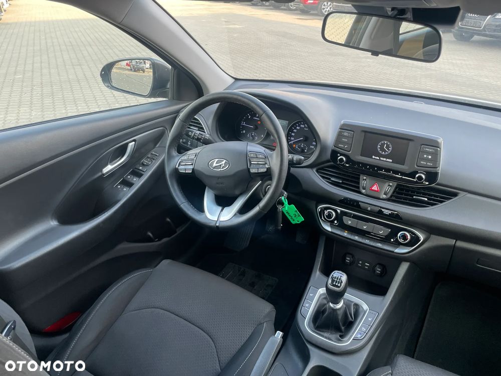 Hyundai i30 blue 1.6 CRDi Passion - 11