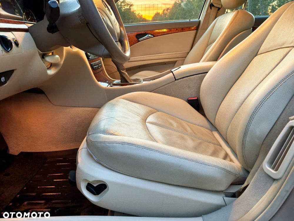 Mercedes-Benz Klasa E 200 Kompressor T Elegance - 16