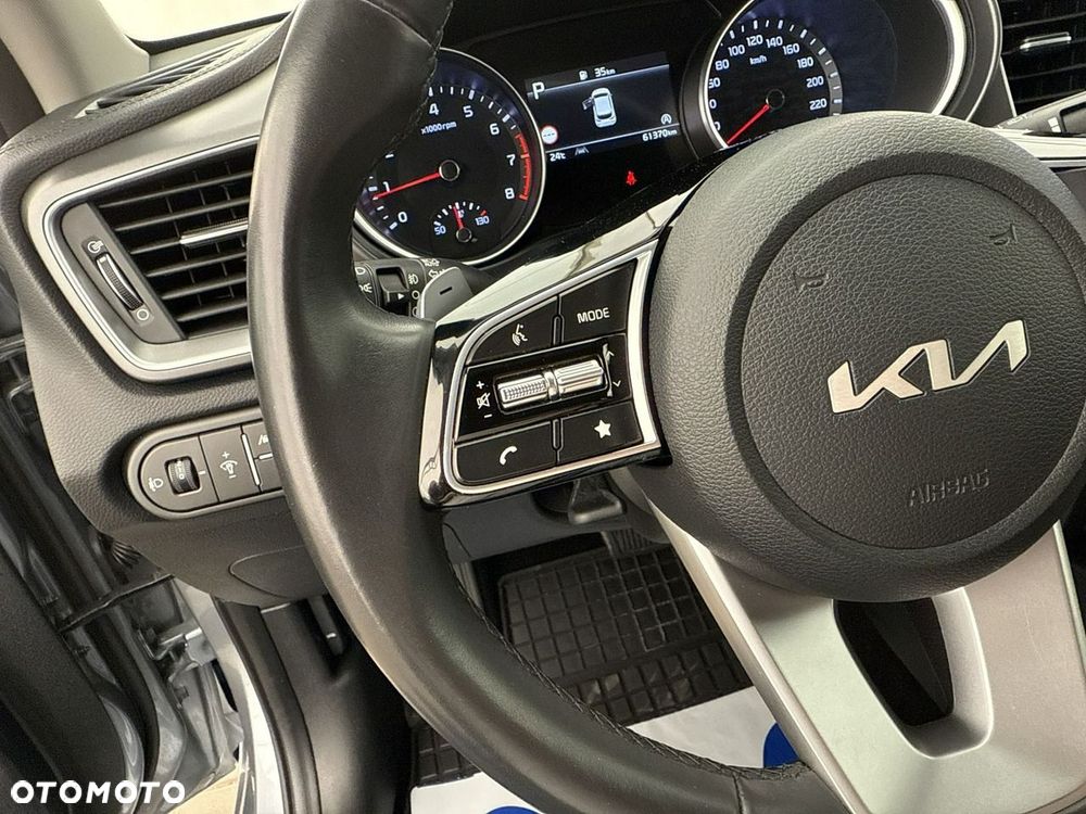 Kia Ceed - 25