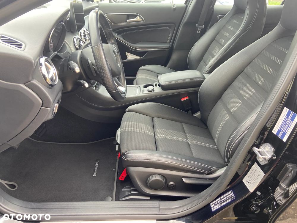 Mercedes-Benz GLA - 29