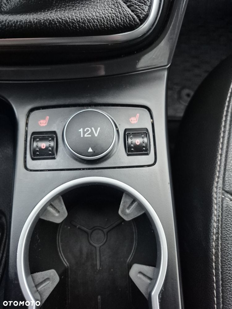 Ford Kuga 1.5 EcoBoost 2x4 Titanium - 16