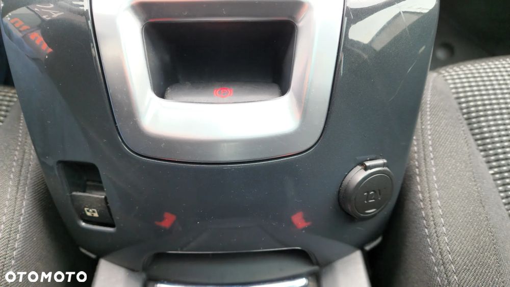 Peugeot 5008 155 THP Automatik Platinum - 27