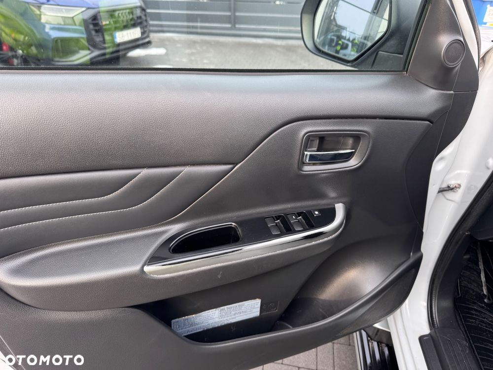 Mitsubishi L200 Pick Up 4x4 S&S Autm Double Cab Top - 19