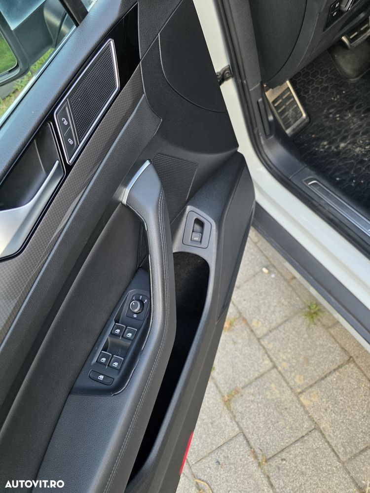Volkswagen Passat Alltrack 2.0 TDI DSG 4Motion - 33