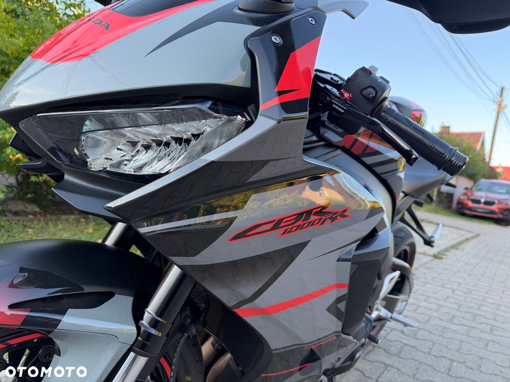 Honda CBR - 27