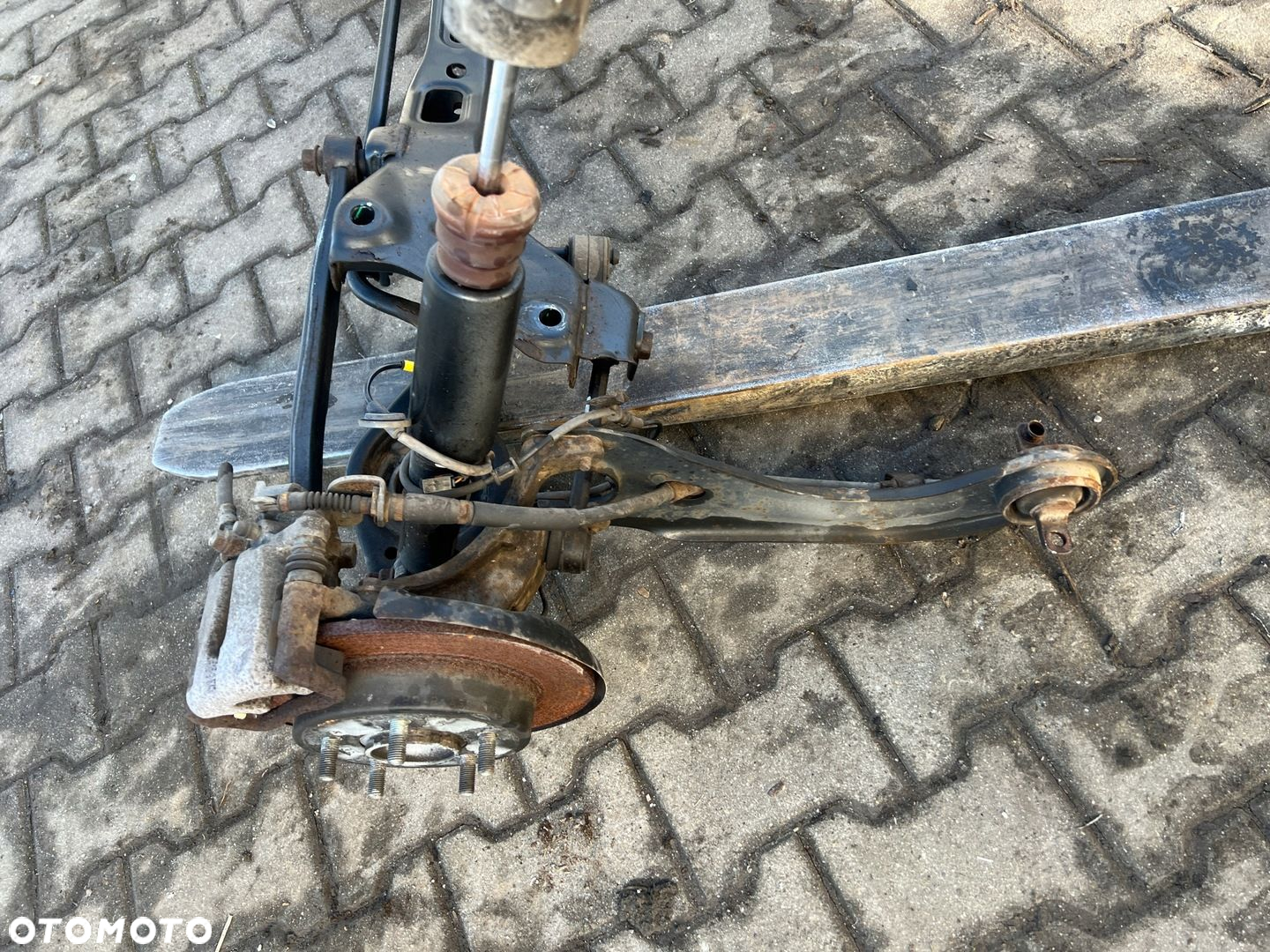 KIA CEED II HB 12-15 SANKI WÓZEK BELKA ZAWIESZENIE KOMPLETNE TYŁ TYLNE - 2