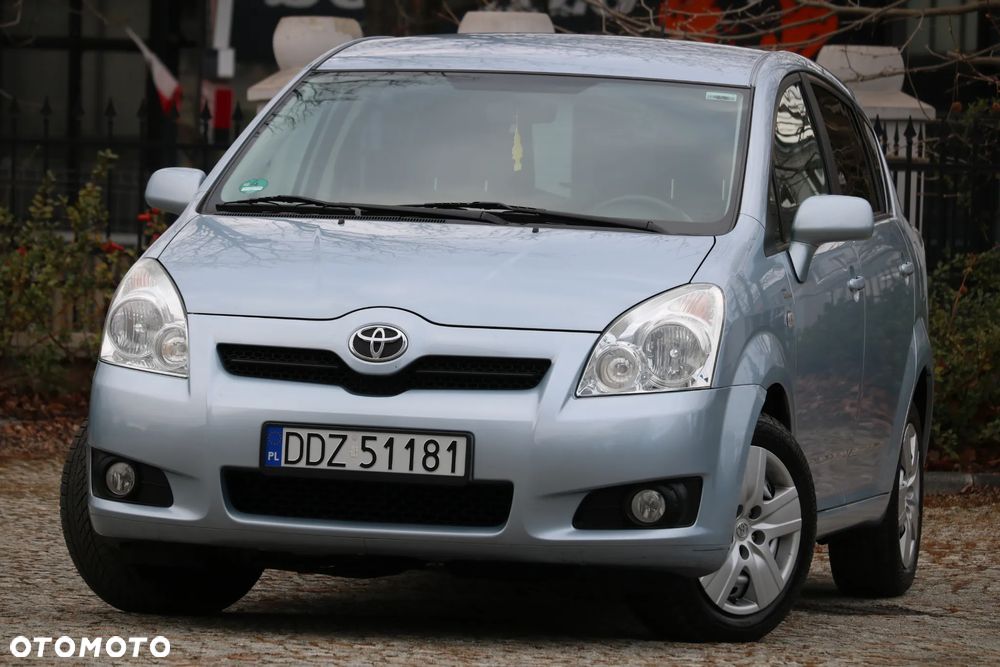 Toyota Corolla Verso - 25