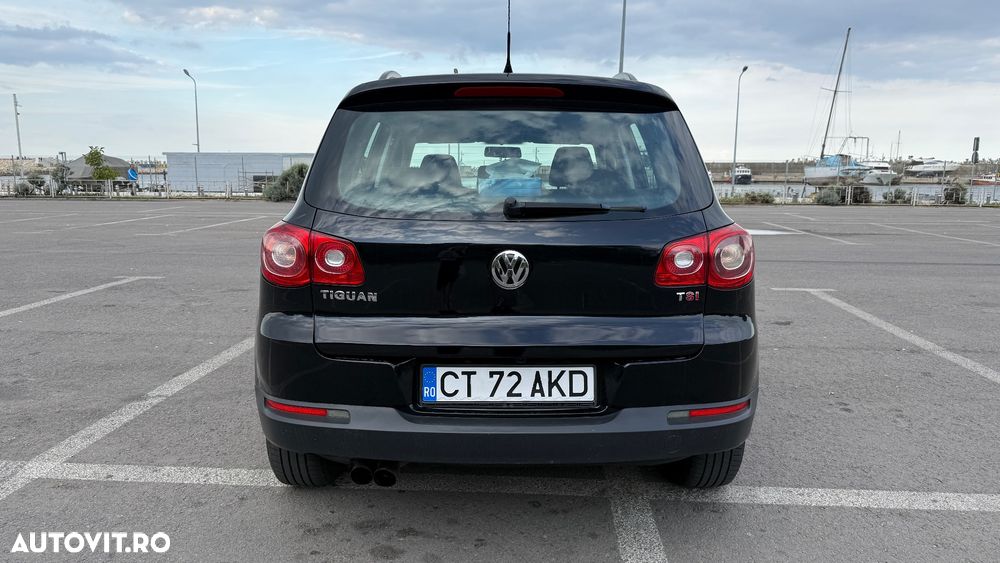 Volkswagen Tiguan - 4