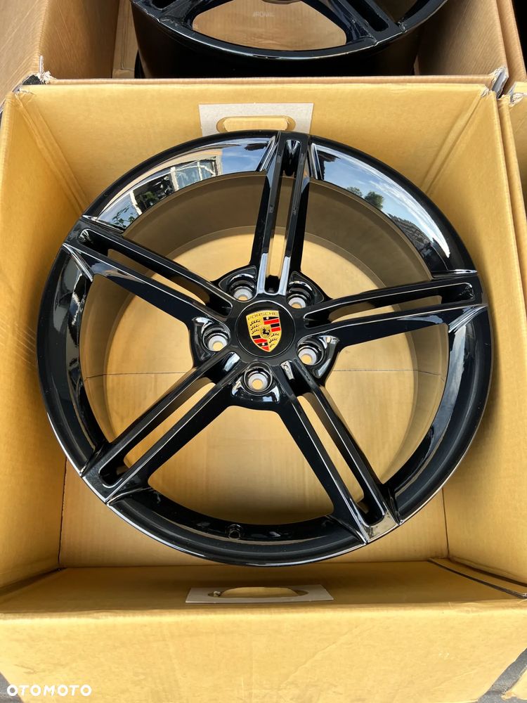 Oryginalne  Felgi Porsche Taycan 21'' Black Piano Edytion - 13