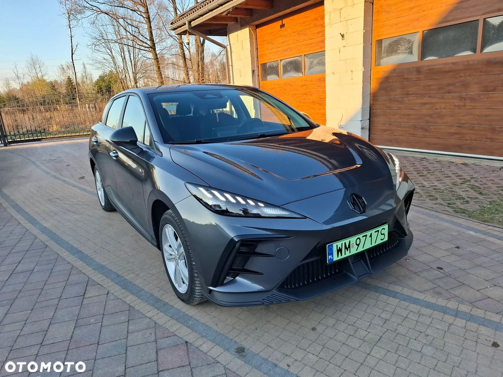 MG 4 Luxury 49 kWh - 3