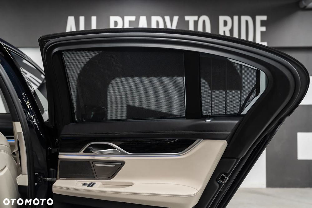 BMW Seria 7 750d xDrive sport - 39