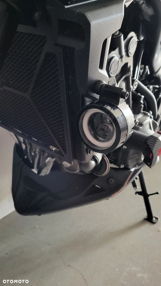 Honda CB - 21