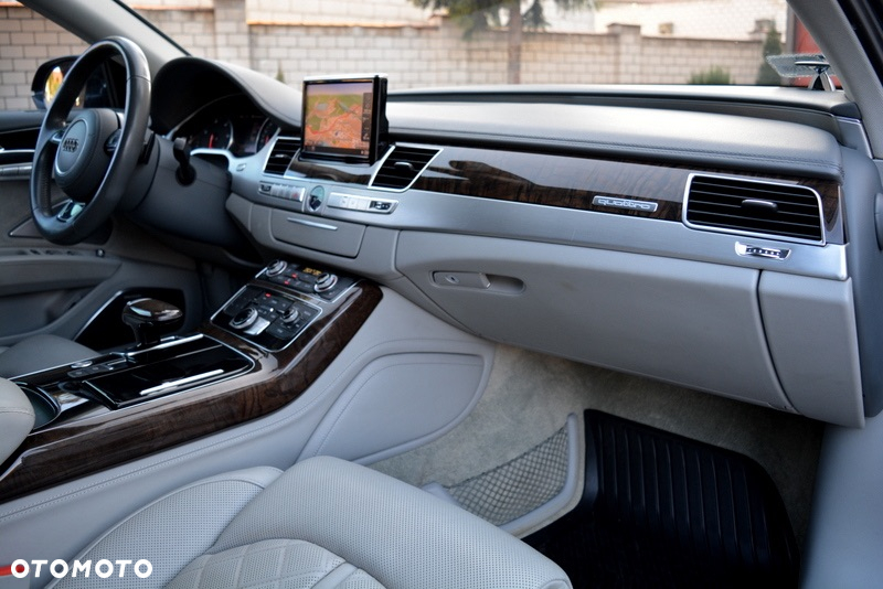 Audi A8 4.2 TDI Quattro - 10