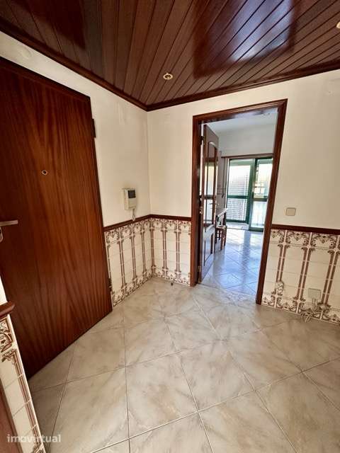 T1 r/c com Terraço e Alpendre, pronto a habitar - Grande imagem: 4/28