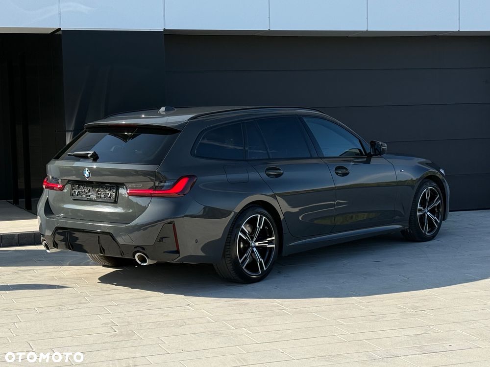 BMW Seria 3 320d Touring xDrive M Sport - 39