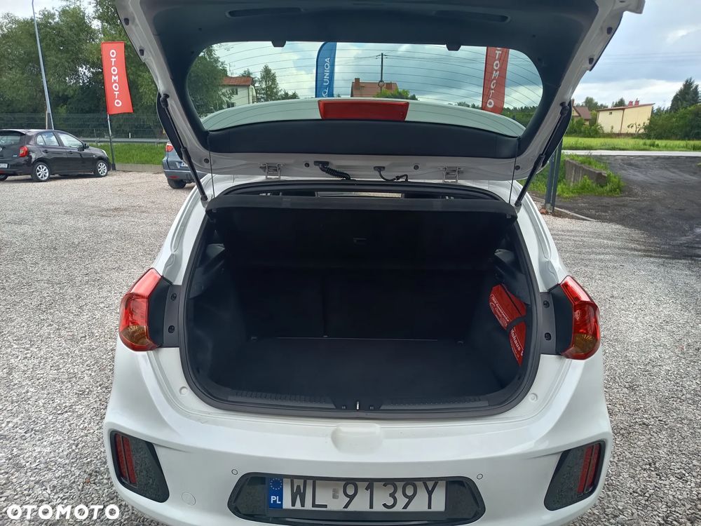 Kia Ceed 1.6 T-GDI GT - 38