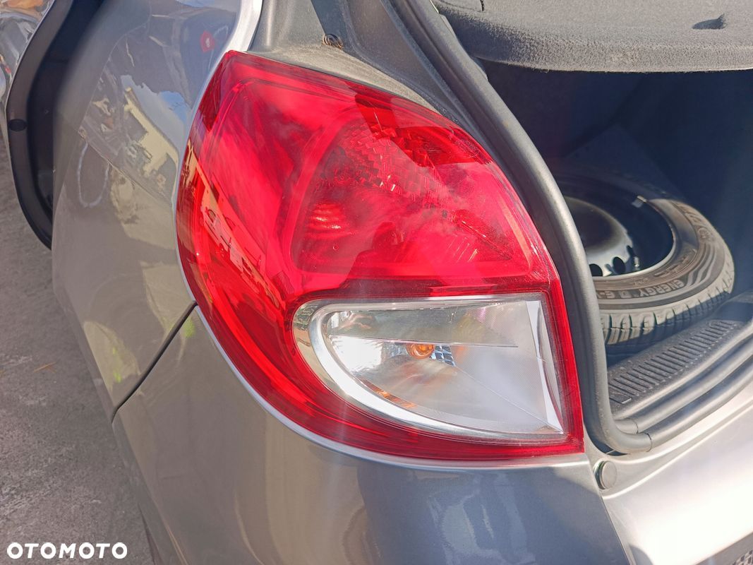 RENAULT CLIO III lift LAMPA TYŁ LEWA PRAWA - 1