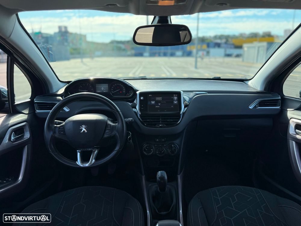Peugeot 2008 1.2 PureTech Style - 4
